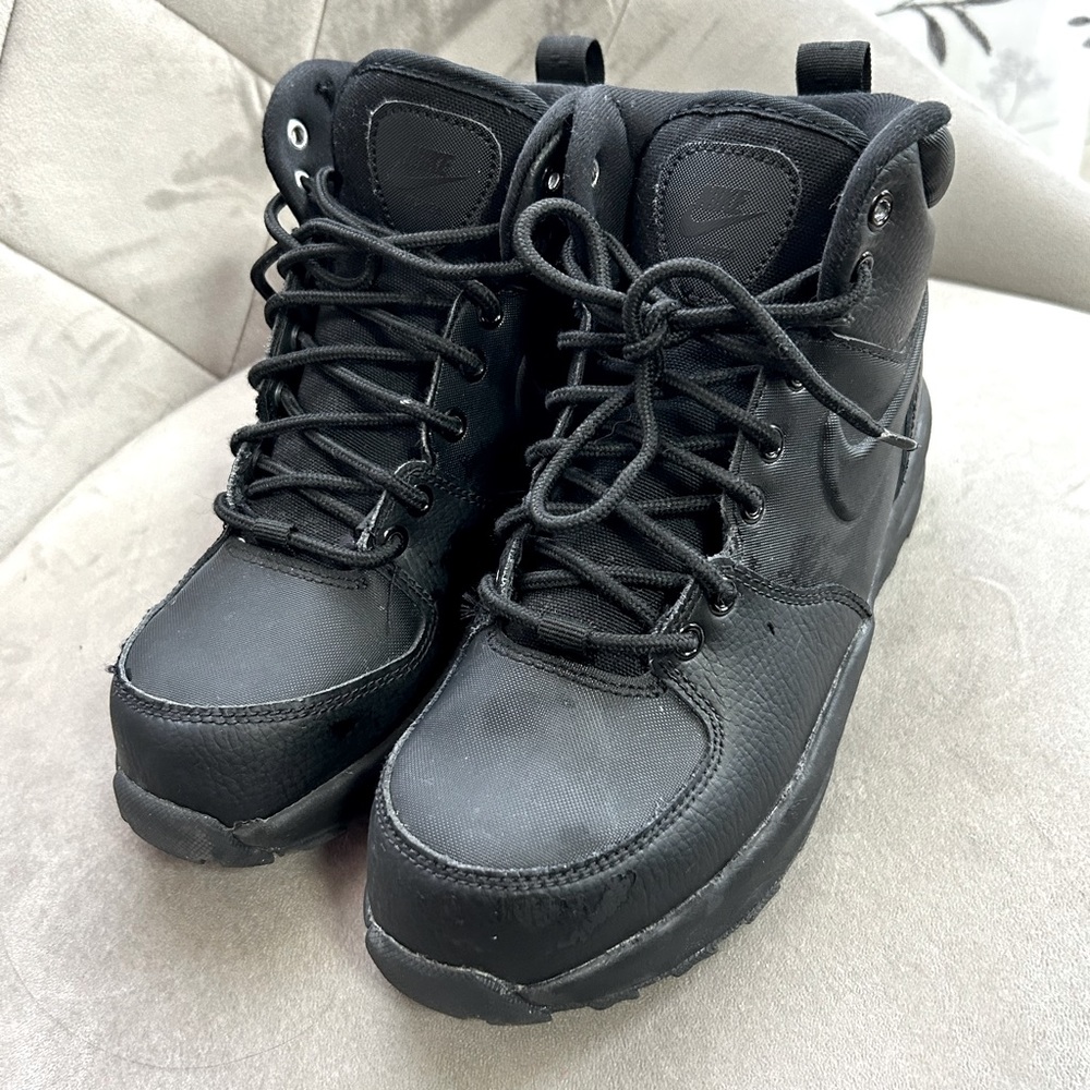 Boys Nike Manoa 4.5y